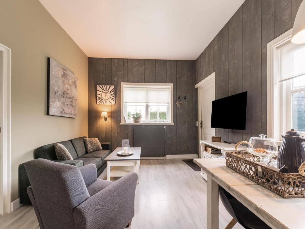 Quaint Summer Holiday Home In Egmond Binnen エクステリア 写真
