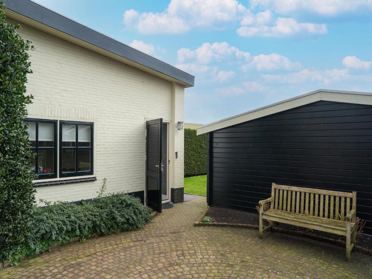 Quaint Summer Holiday Home In Egmond Binnen エクステリア 写真