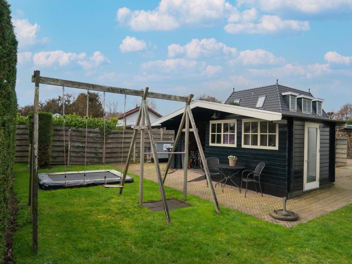 Quaint Summer Holiday Home In Egmond Binnen エクステリア 写真