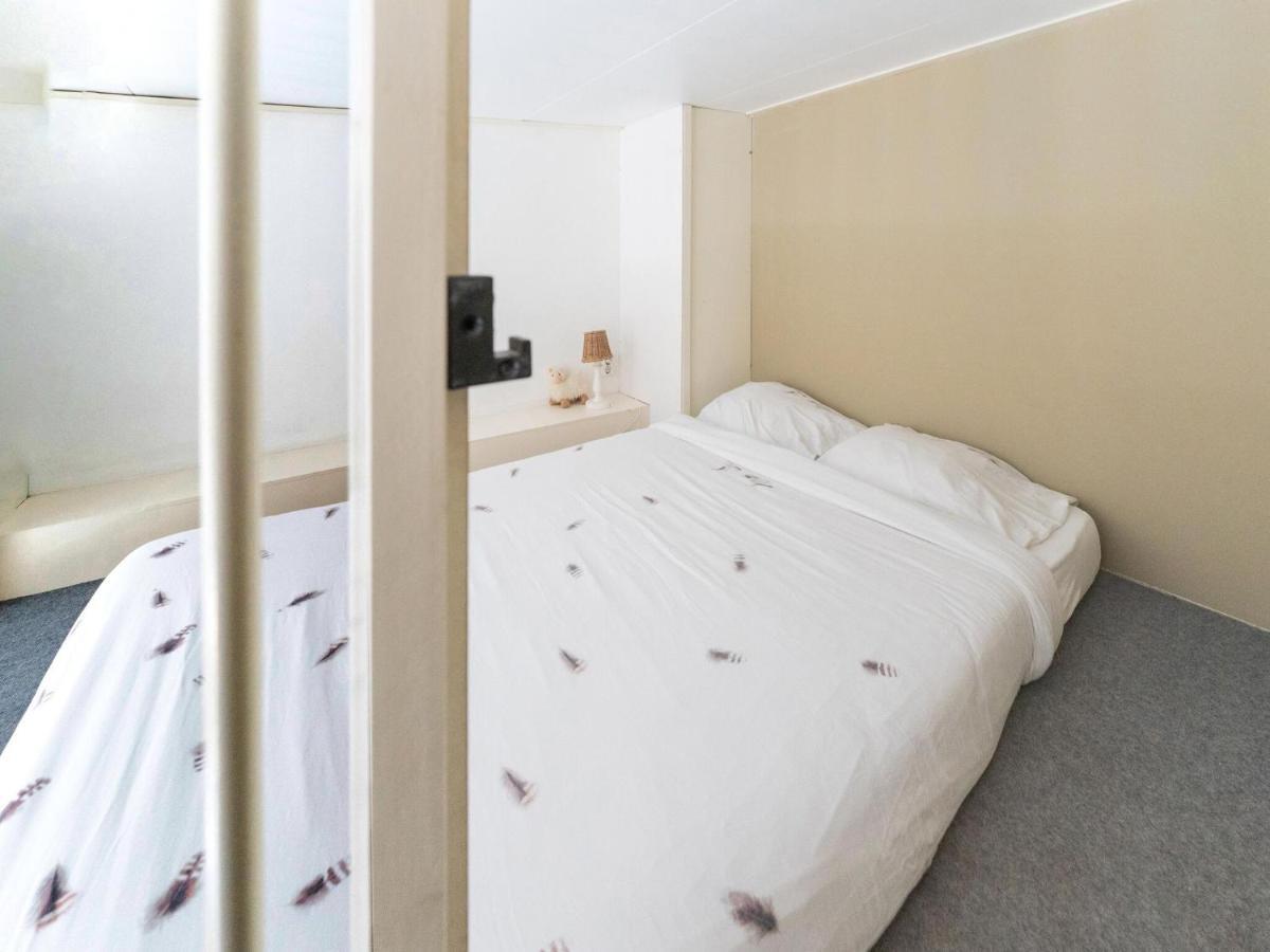 Quaint Summer Holiday Home In Egmond Binnen エクステリア 写真